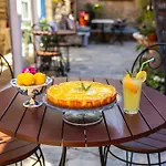 Eski Ev Alacati